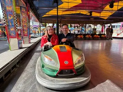 In de botsauto's met burgemeester Sjoerd Potters: 'De kermis hoort bij Helmond'