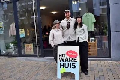 Eva, Isa en Jochem openen een pop-upwinkel in hartje centrum: 'Tijdens Tweedehands het Festival'