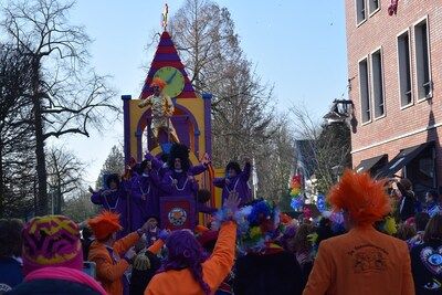 Video! Dit was de Helmondse carnavalsoptocht van 2025