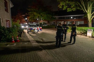 Helmonder schiet uit jaloezie op rivaal bij zijn ex voor de deur, officier eist negen jaar cel