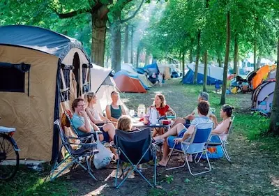 Vakantie voor iedereen! Hier doneer je je oude tent voor het goede doel