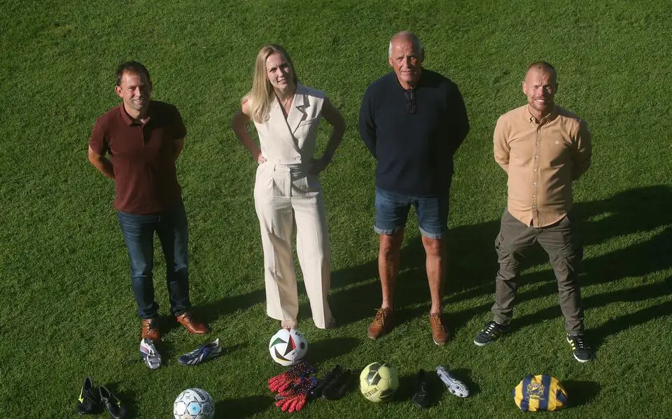 De vormcurve wijst in richting Warga en levendig duel tussen twee goalgetters