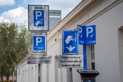 Wethouder verdedigt Tilburgse parkeerplannen: ‘Zonder garages en betaald parkeren geen ruimte voor woningen’