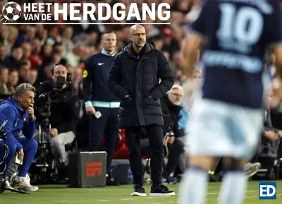 Heet van de Herdgang |Peter Bosz zou het prima doen in de playbackshow van Henny Huisman