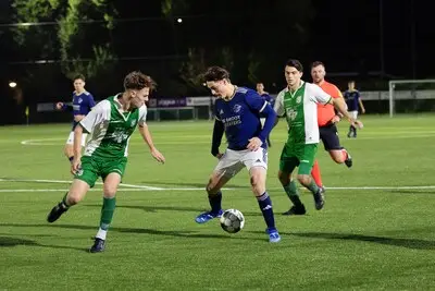De prijzen worden langzaam verdeeld: dit is het (beperkte) programma in het amateurvoetbal