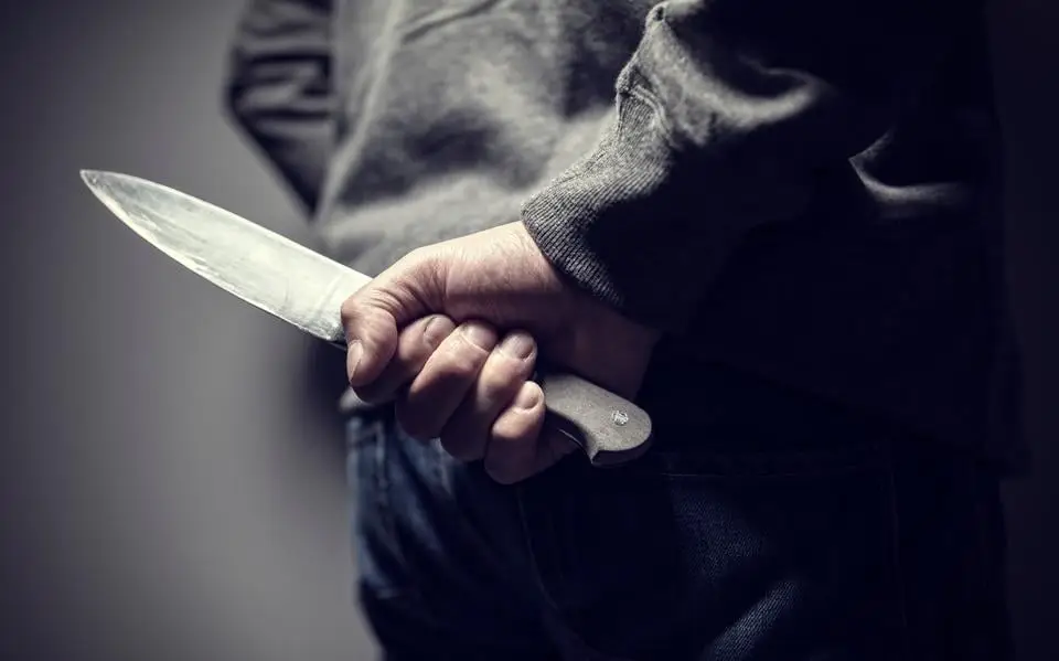 Anderhalf jaar cel voor vrouw uit Rotterdam (21) voor neersteken ex-vriendin in Leeuwarden