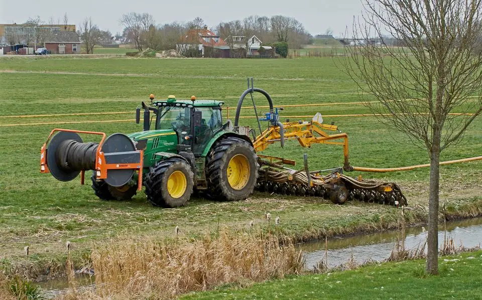 Doorstart grote failliete tractordealer John Deere mislukt, DEM Leeuwarden redt robottak