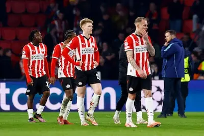 Bestaat er een typische ‘Peter Bosz-implosie’ of niet: de PSV-spelers moeten vanaf nu en op deze manier zijn baan gaan redden