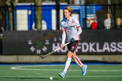 Oranje-Rood stevent af op negatief clubrecord: ‘Aantal tegendoelpunten irriteert me mateloos’