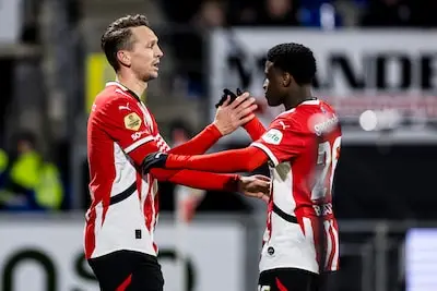 PSV'ers kunnen goed verdienen als ze de strijd om de landstitel tóch nog in hun voordeel ombuigen