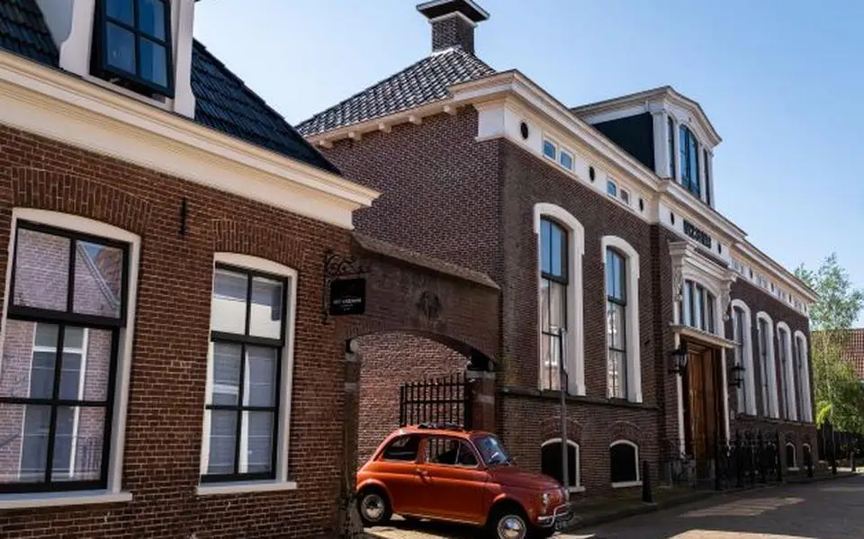 Welkom in het weeshuis in Bolsward | bijzonder overnachten