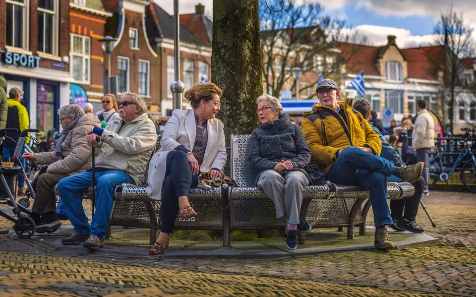 De bingokaart met nominaties van wethouder Marianne Poelman. ‘Anders zijn, is niet anders’