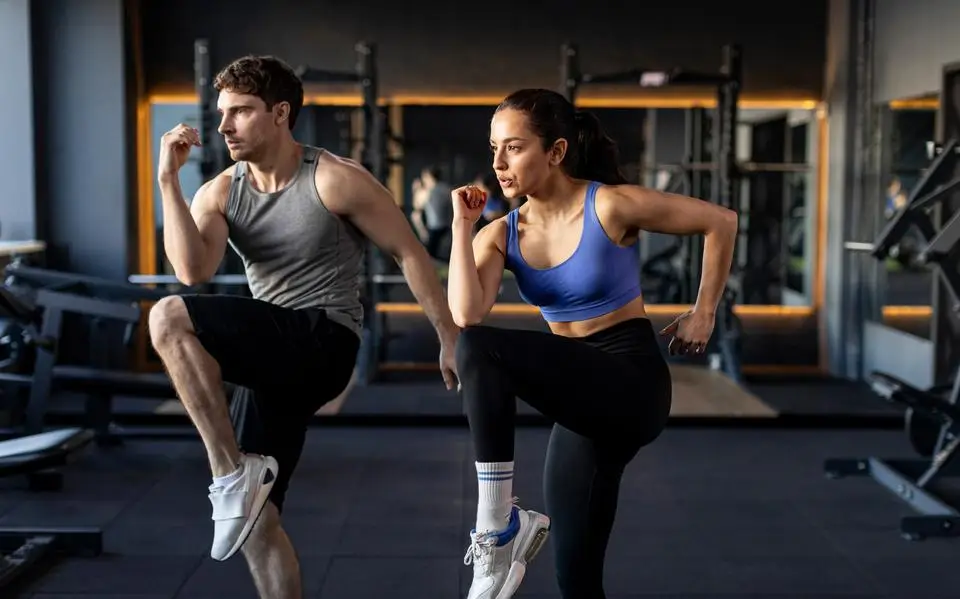 Intensieve workout tegen honger: zo maakt jouw lichaam natuurlijke Ozempic aan