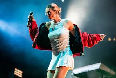 Broederliefde, Ronnie Flex, Maan en Tramhaus op gratis Hit The City-festival