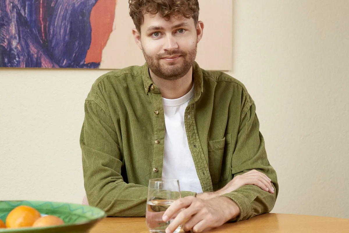 Waar eerst ‘vieze pedo’ werd geroepen, doet Civitas Christiana nu handreiking aan kinderboekenschrijver Pim Lammers