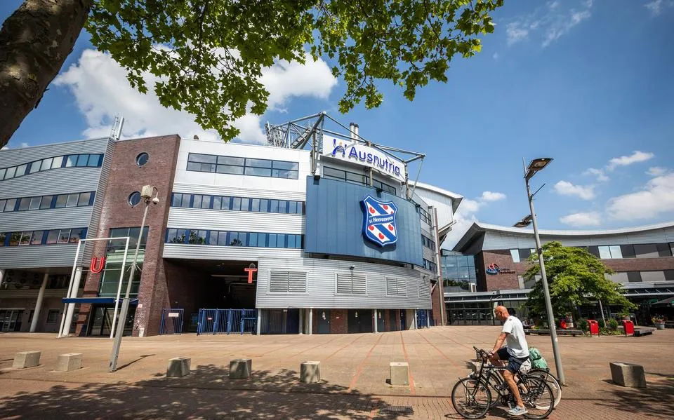 Man (25) uit Rotterdam vrijgesproken van mishandeling in Abe Lenstra-stadion na SC Heerenveen - Feyenoord