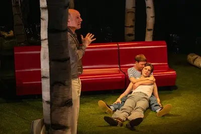 Was het liefde tussen ‘meneer’ en de 11-jarige Ted of misbruik? En vooral: was het erg?