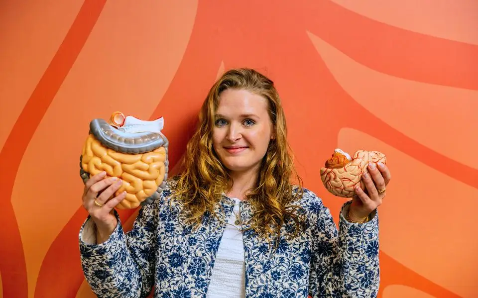 In Lottes (17) profielwerkstuk vind je een foto van haar darm: ‘Ik was nieuwsgierig door mijn eigen ziektebeeld’