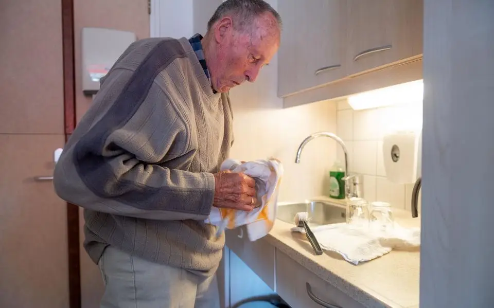 Verpleeghuis Nij Dekama in Weidum helpt bewoners zichzelf te helpen: ‘Se krije sa it gefoel dat se noch meidogge’
