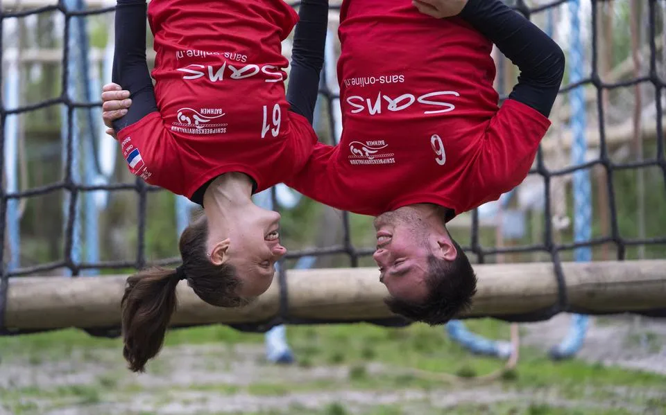 Elsa en Harm zijn verliefd op elkaar én op de survivalrun. ‘We herstellen ook samen, ‘s avonds lekker op de bank’