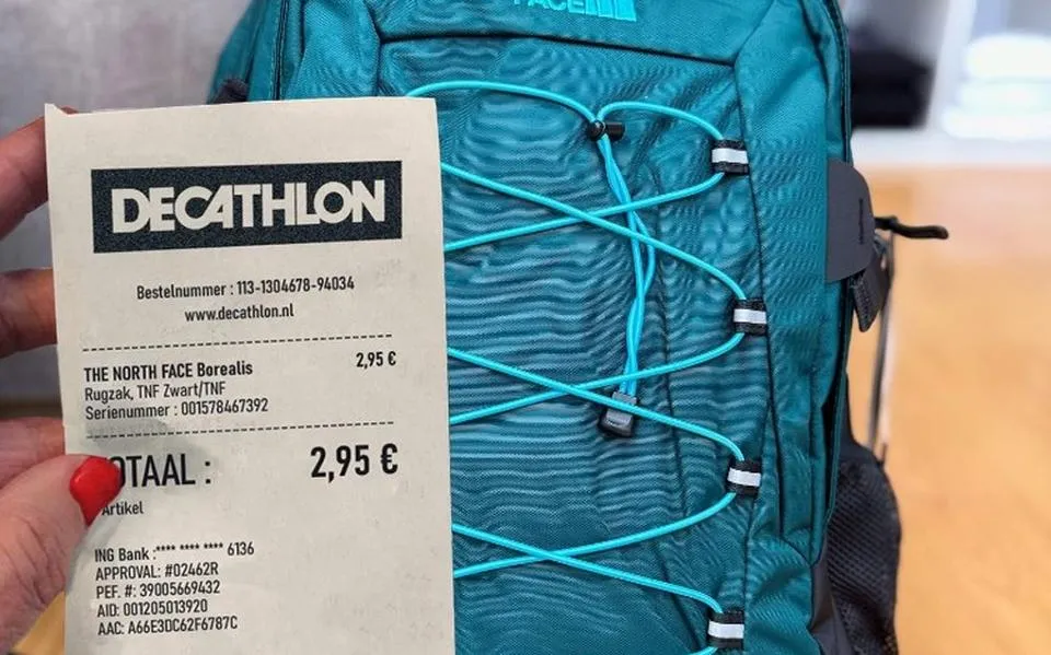 Goedkope ‘Decathlon-rugzak’ blijkt duur abonnement. Fraudehelpdesk: ‘Je kunt er weer onderuit’