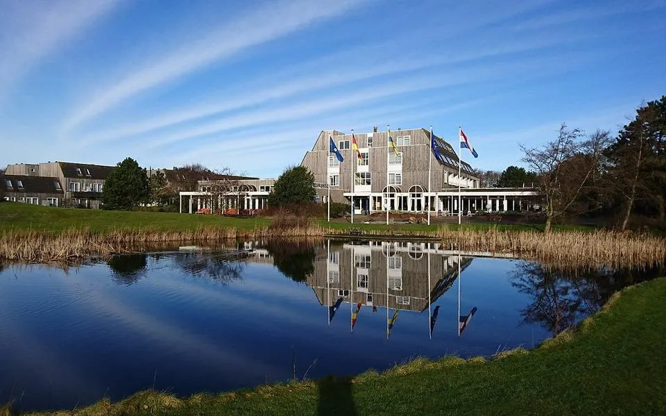 Ook kritiek op nieuw plan voor hotel Amelander Kaap in Hollum. ‘Zou mooi zijn in Amsterdam-Zuid’