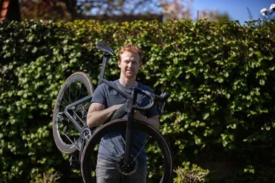 Als jonge renner de bergen op met Wilco Kelderman en nu een van de geldschieters voor het peloton