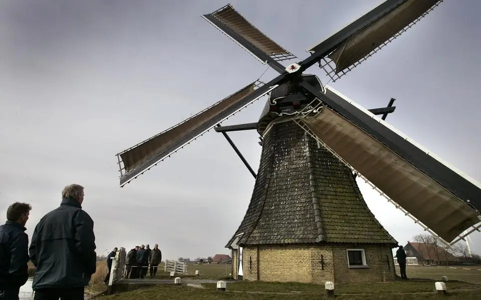 Friese molenaars paraat, maar voor welke calamiteit eigenlijk?