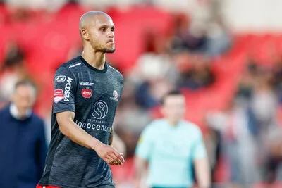 Helmond Sport roept late nederlaag over zichzelf af in afwachtend duel met Jong Ajax