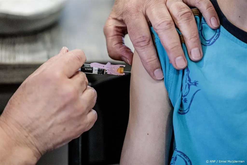 RIVM: mazelenclusters niet verbonden, virus verschilt per plek