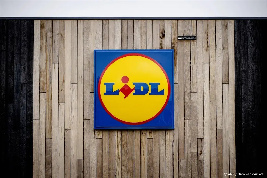 Lidl roept paella-verspakket terug om mogelijk glas in doperwten