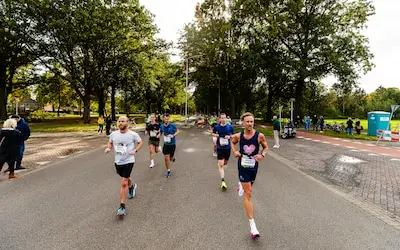 Veel animo voor Veldhovens eerste halve marathon: parcours mijdt de Kempenbaan en gaat mogelijk ook door andere gemeenten
