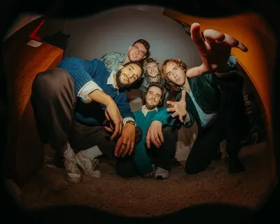 Eindhovense band Whiff presenteert nieuw album: titelsong is aanklacht tegen woningnood