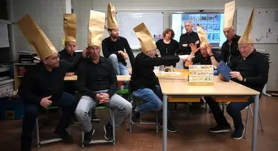 Cabaretgroepen Versleten Werk en We MéLe brengen ode aan het Buuls