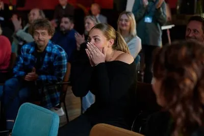 Geen chef-kok maar succesvol fotograaf: Lili (23) zoekt met haar foto’s het randje op