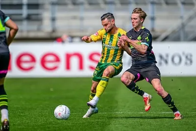 PSV-talent Tygo Land (19) koestert zijn periode bij de beloften: ‘Belangrijkste voor mij is ervaring opdoen’