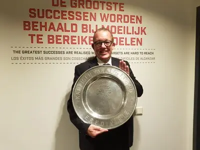 Na een half leven als steward bij PSV moet Dick de Groot daar nu mee stoppen: ‘Kan me er niet in vinden’