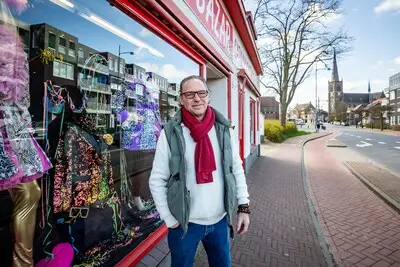 ‘Lǎowài’ Bart roemt Mierlo-Houtse verbondenheid en vermaak: ‘Dorp met historie en... geklets’