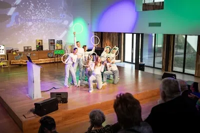 ‘Nieuw’ Strabrecht College toch nog officieel geopend als onderdeel van vijftigjarig jubileum