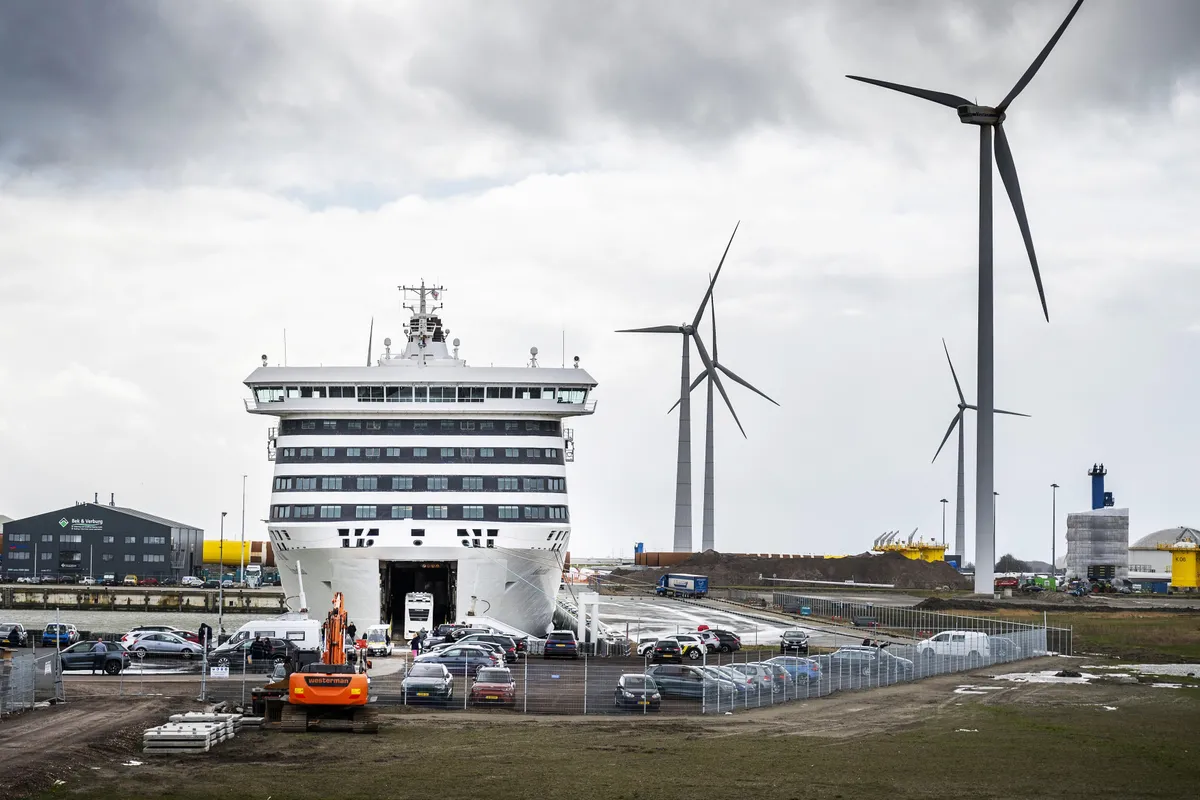 Curator duikt in mislukking veerdienst Eemshaven - Noorwegen en concludeert: dit kon alleen maar mis gaan