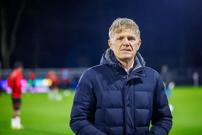 PSV zoekt nieuwe trainer voor beloftenteam: Alfons Groenendijk vertrekt na dit seizoen