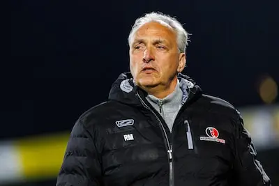 LIVE | Helmond Sport begint loodzwaar duel met Telstar met drie wijzigingen: Absalem keert terug in de basis