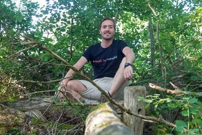 Voormalig PSV-opleider wil trainers helpen met nieuw boek: ‘Te veel kinderen haken bij voetbal af door de trainingen’