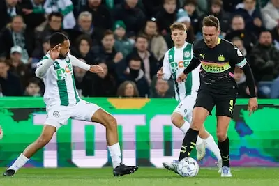 LIVE | Spannende slotfase, houdt PSV de voorsprong in Groningen vast?