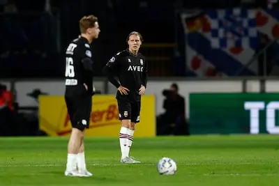 LIVE | Machteloos Willem II komt er niet aan te pas in Heerenveen en zoekt verslagen kleedkamer op