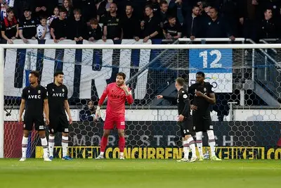 LIVE | Willem II al vroeg in de problemen: Nicolaescu is bij derde poging wel trefzeker