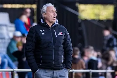 LIVE | Helmond Sport begint aan duel met laagvlieger VVV-Venlo met een wijziging: alleen bij winst is er hoop op play-offs