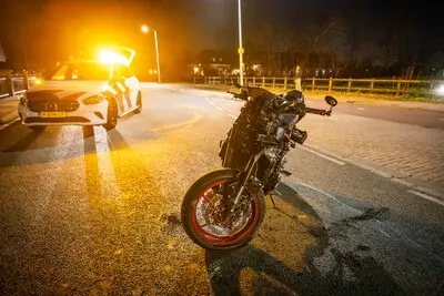 Motorrijder zwaargewond bij eenzijdig ongeluk in Hazerswoude-Rijndijk