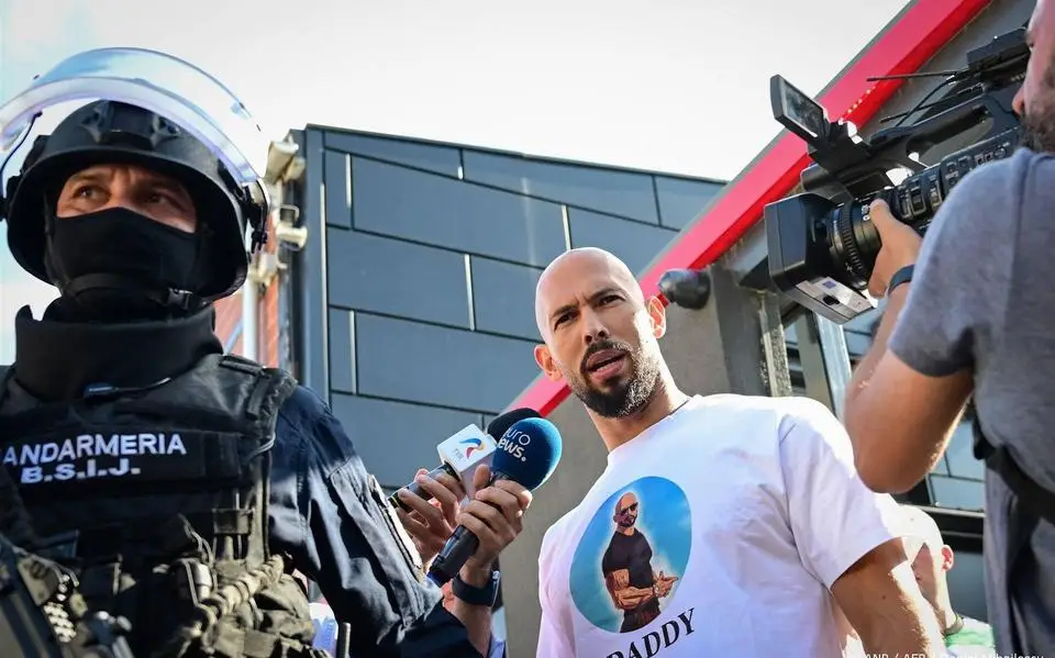 Meer lentekriebels, juist voor jongens als Andrew Tate | LC commentaar