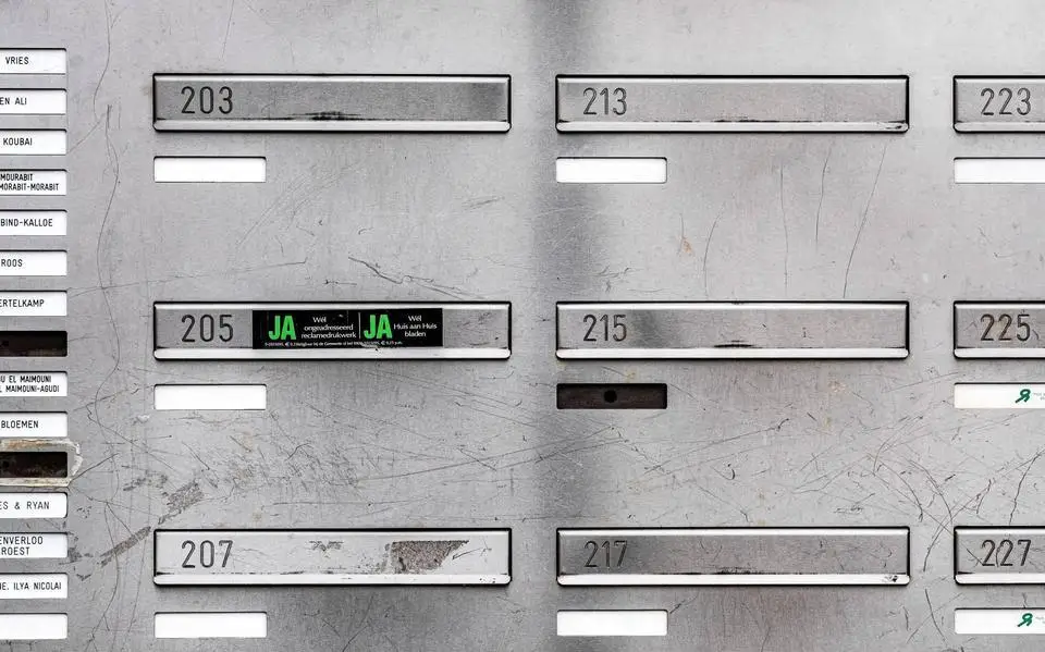 Ja-sticker in SWF moet 375.000 kilogram oud papier besparen